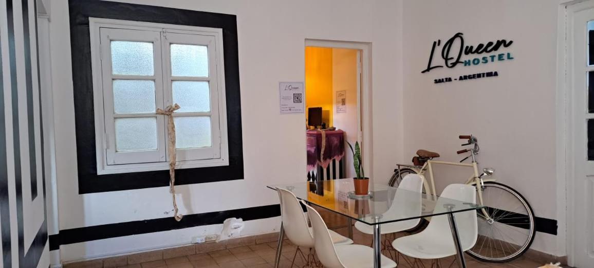 Hostel Lqueen 1 Сальта Екстер'єр фото